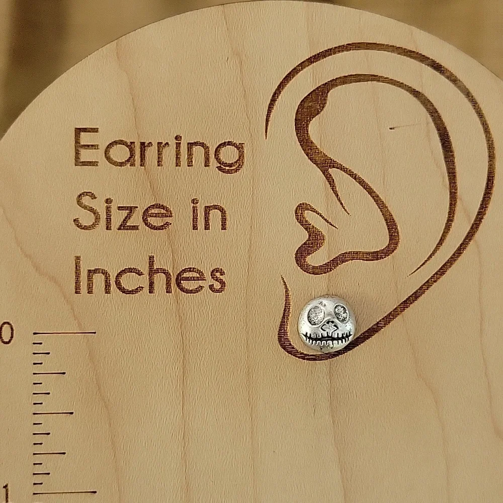 Jack Skellington Goth Stud Earrings - Picture 4 of 7